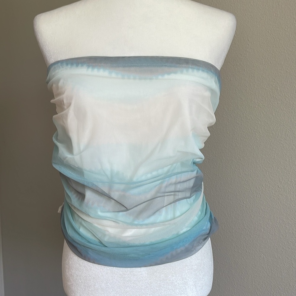 NWT Blue and White Mesh Strapless Top Size 4X